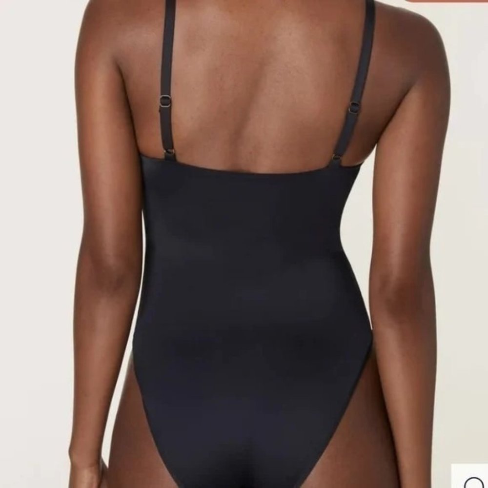NWT Andie The Samoa One Piece Swimsuit Keyhole V Neck Removable Cups S Black - Picture 3 of 11